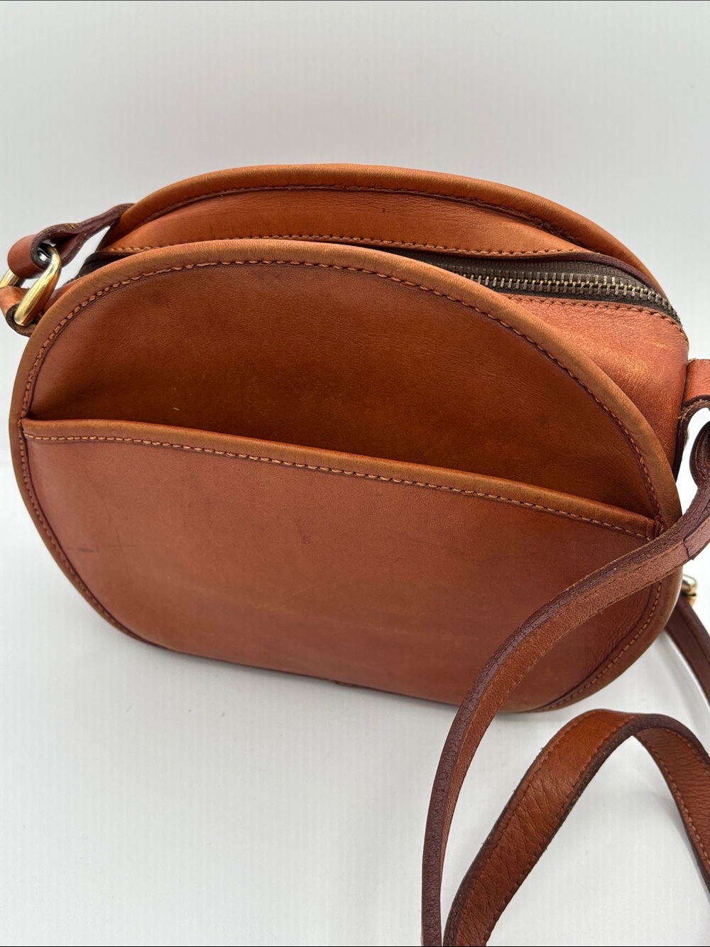 Vintage COACH Canteen Leather Crossbody Bag Chestnut Brown- WOW! - Picture 3 of 15